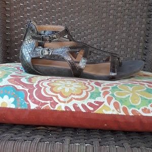 🌼Reaction by Kenneth Cole Metallic Brown Gladiator Style Sandals Size 7